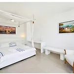Port Hotel