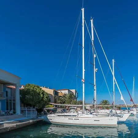 Port 3*
