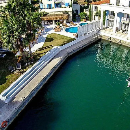 Port Hotel 3*