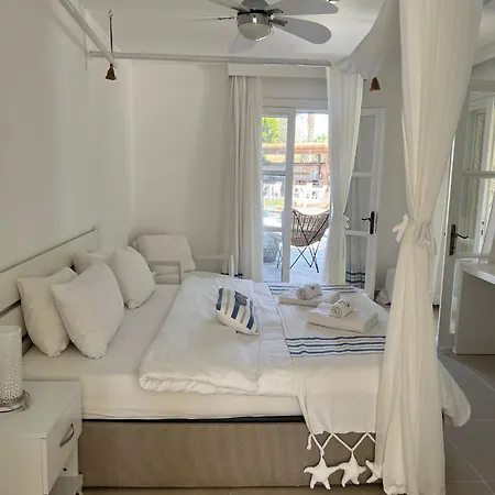 Port Hotel 3*