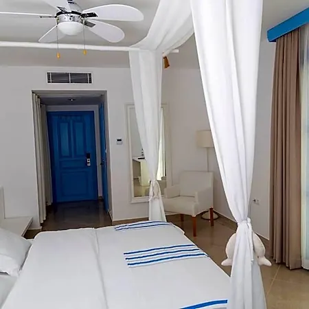 Port Hotel