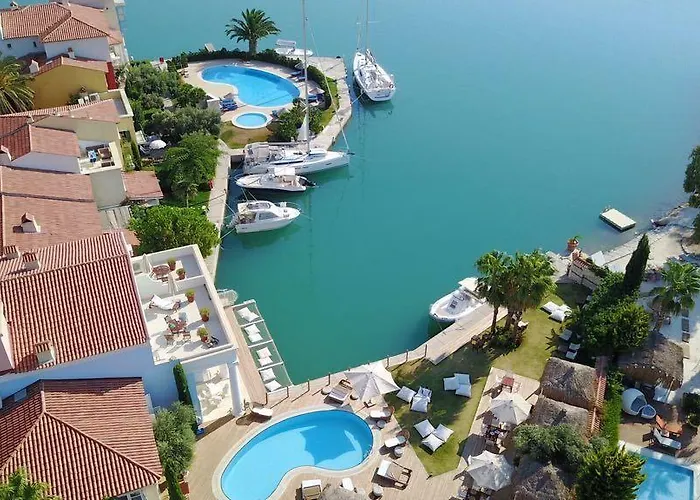 Port Hotel